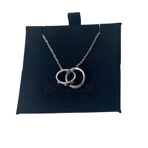 Unbreakable Bond two ring Interlocking Circle Silver Necklace - Picture 4 of 5